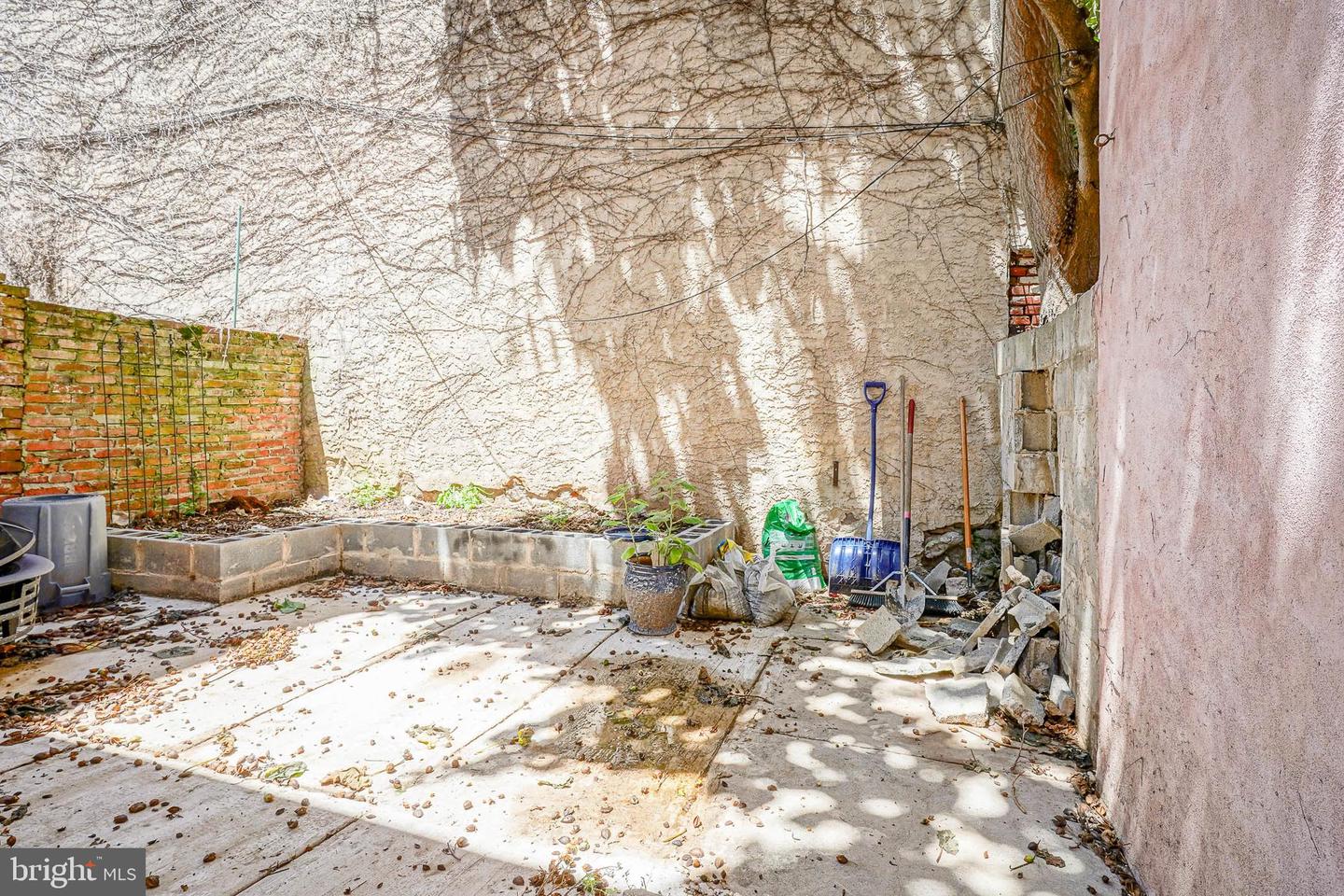 1026 N Orianna St Property Photo 7