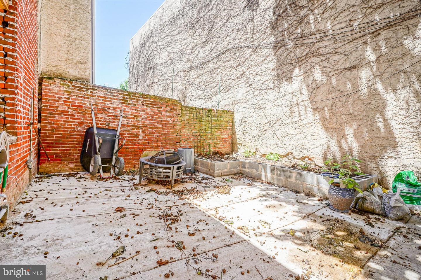1026 N Orianna St Property Photo 8