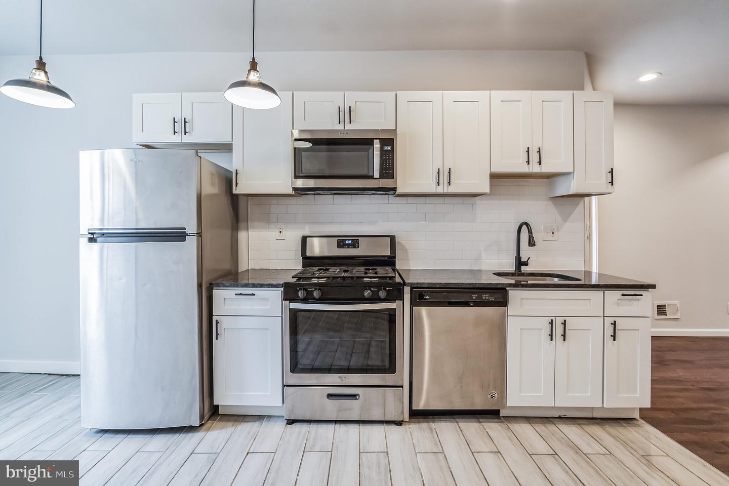 1328 S Wilton St Property Photo 1