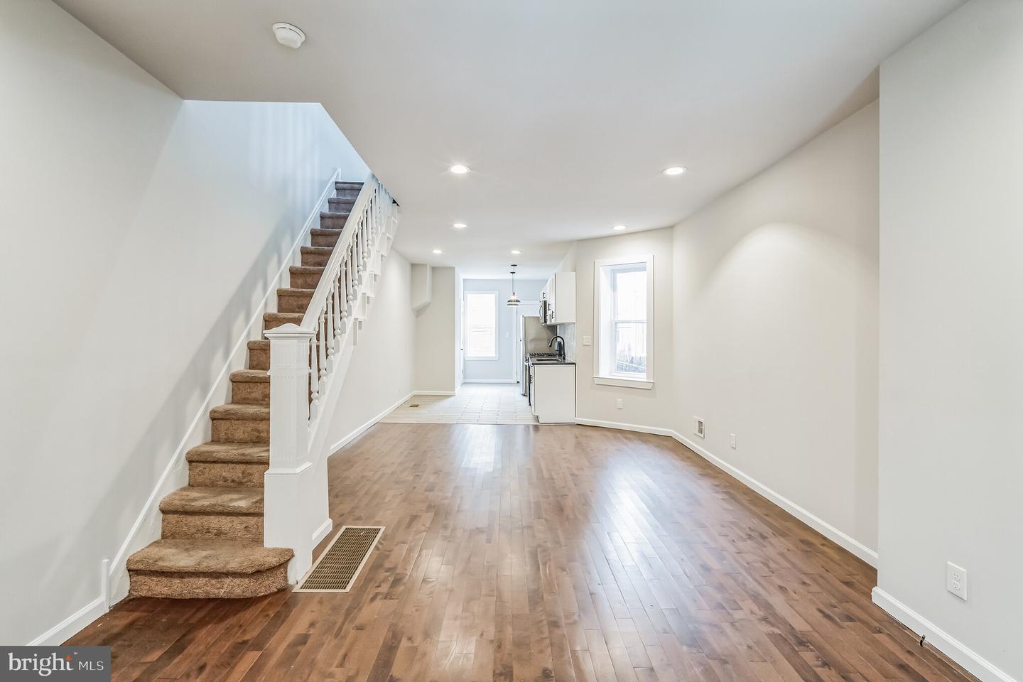 1328 S Wilton St Property Photo 13
