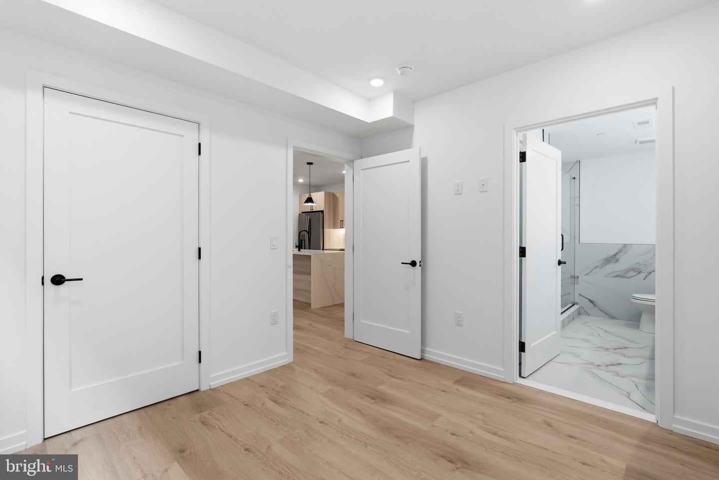 208 Vine St #3c Property Photo 10