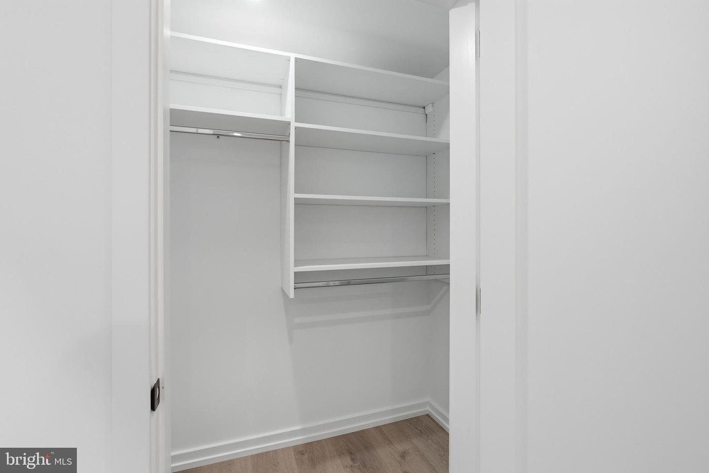 208 Vine St #3c Property Photo 11