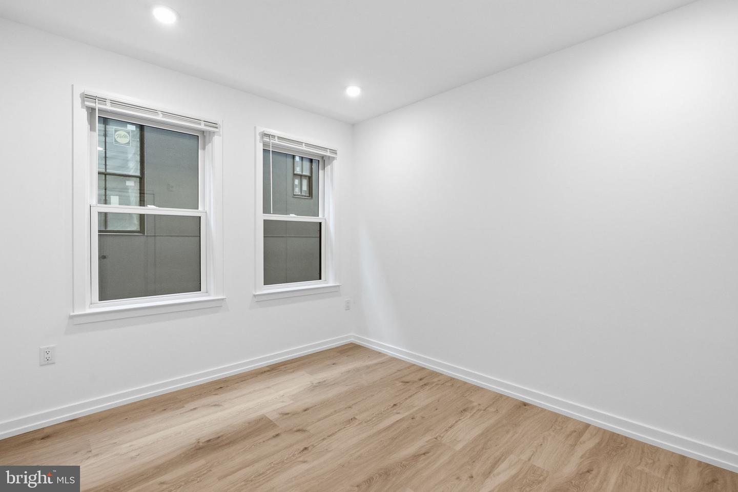 208 Vine St #3f Property Photo 12