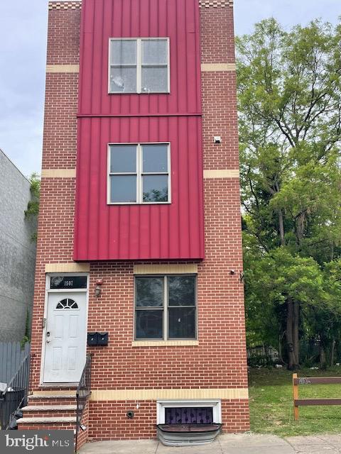 1507 W SUSQUEHANNA AVE Property Photo 1