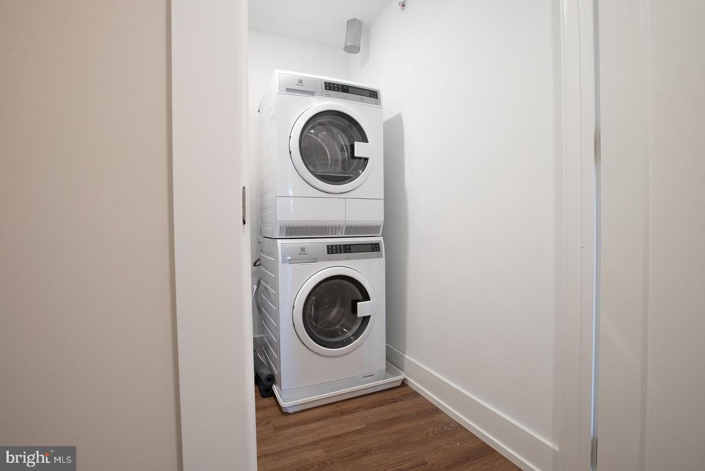 4534 Spruce St #c4 Property Photo 7