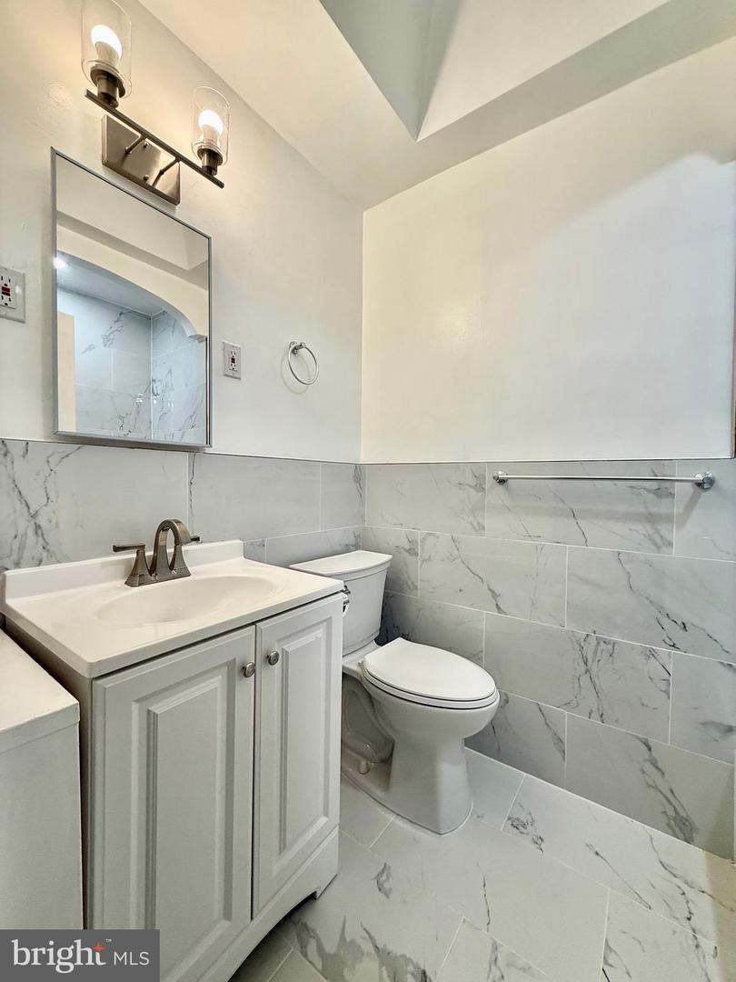 1260 Kerper St Property Photo 85