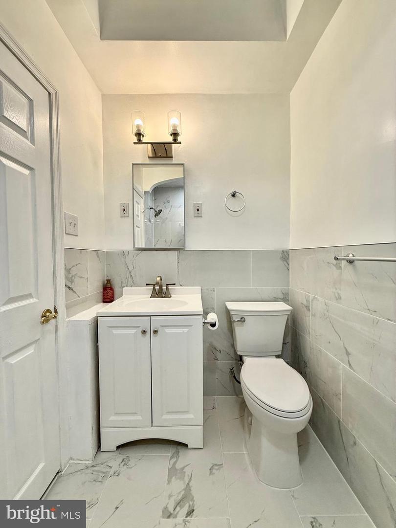 1260 Kerper St Property Photo 86