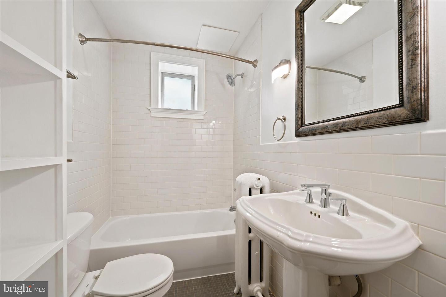 2320 Lombard St Property Photo 15