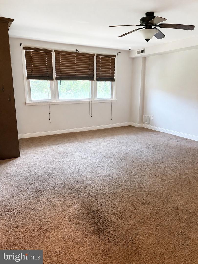 6901-29 Valley Ave #d2 Property Photo 7