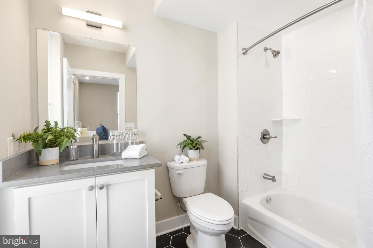6712 Ridge Ave #303 Property Photo 18