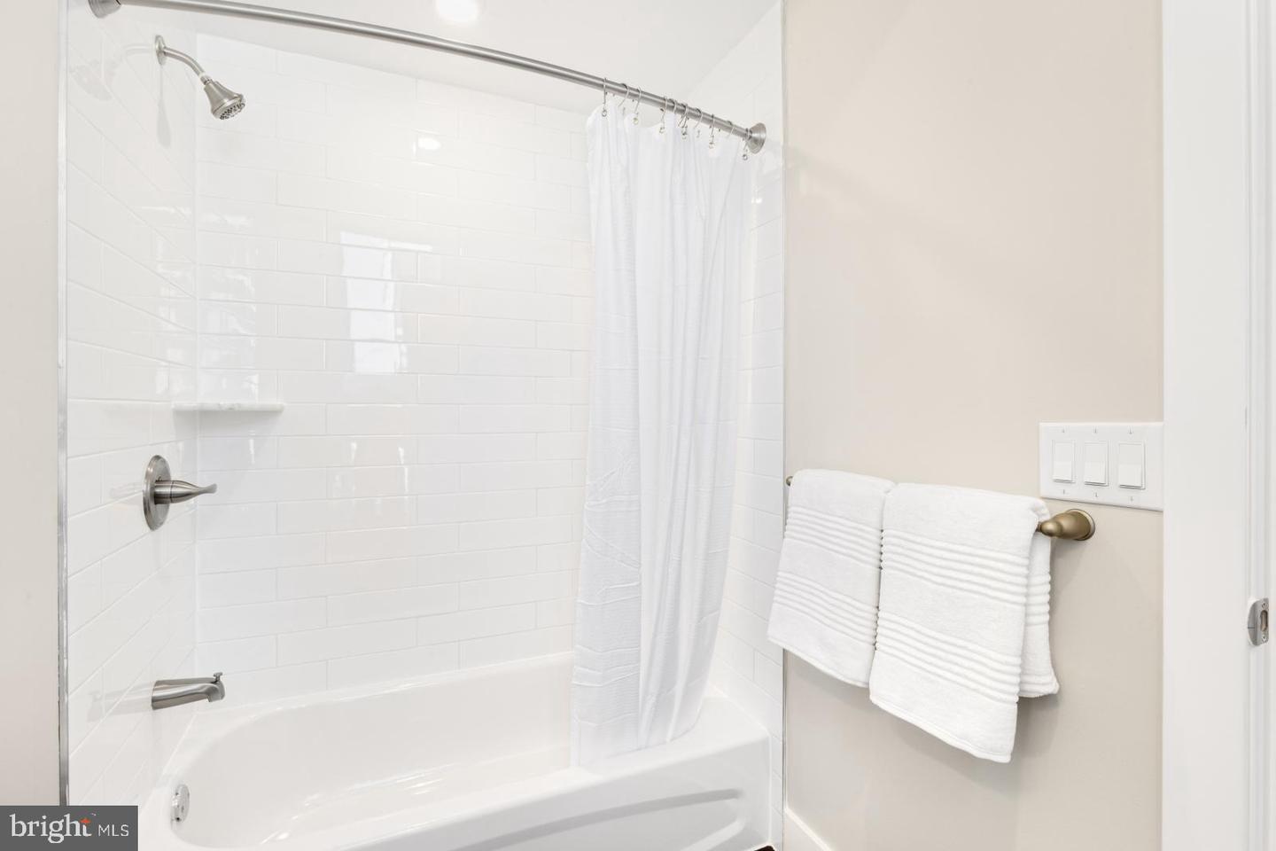 6712 Ridge Ave #303 Property Photo 19