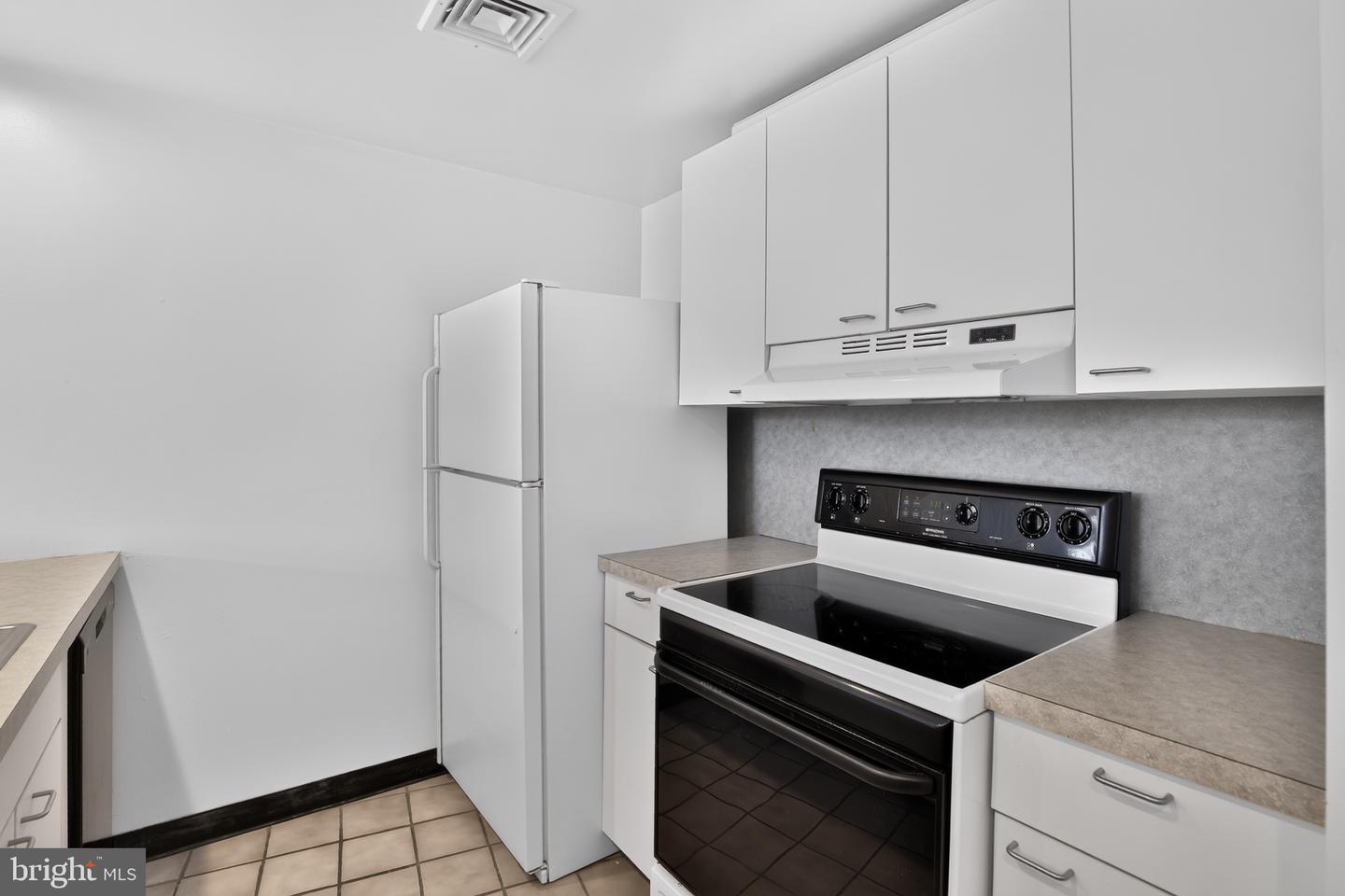 244-48 N 3rd St #4c & 4d Property Photo 10
