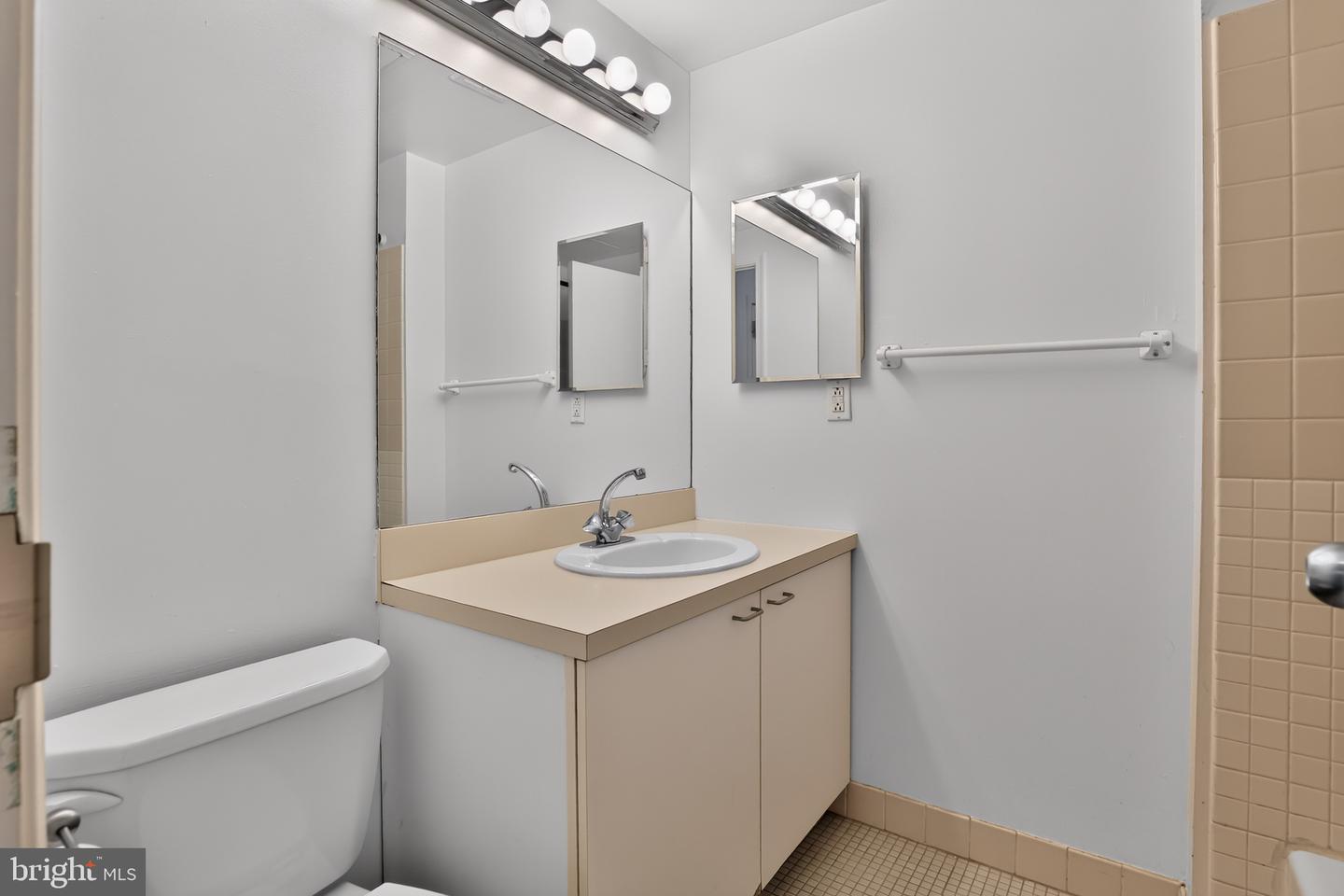 244-48 N 3rd St #4c & 4d Property Photo 23