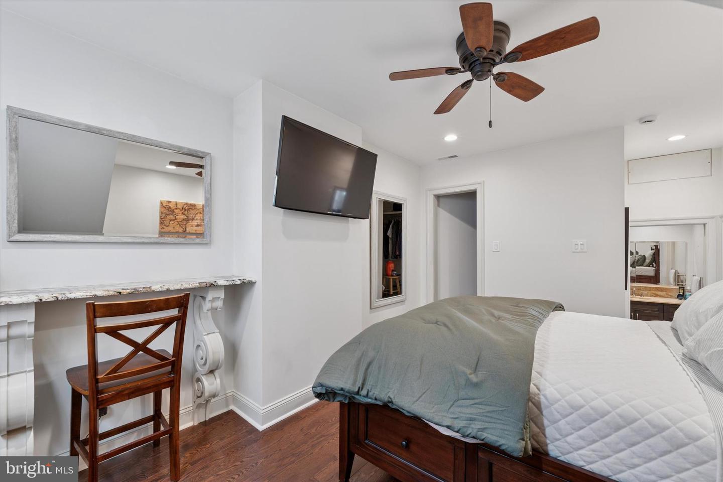 727-29 S 7th St #1f Property Photo 15