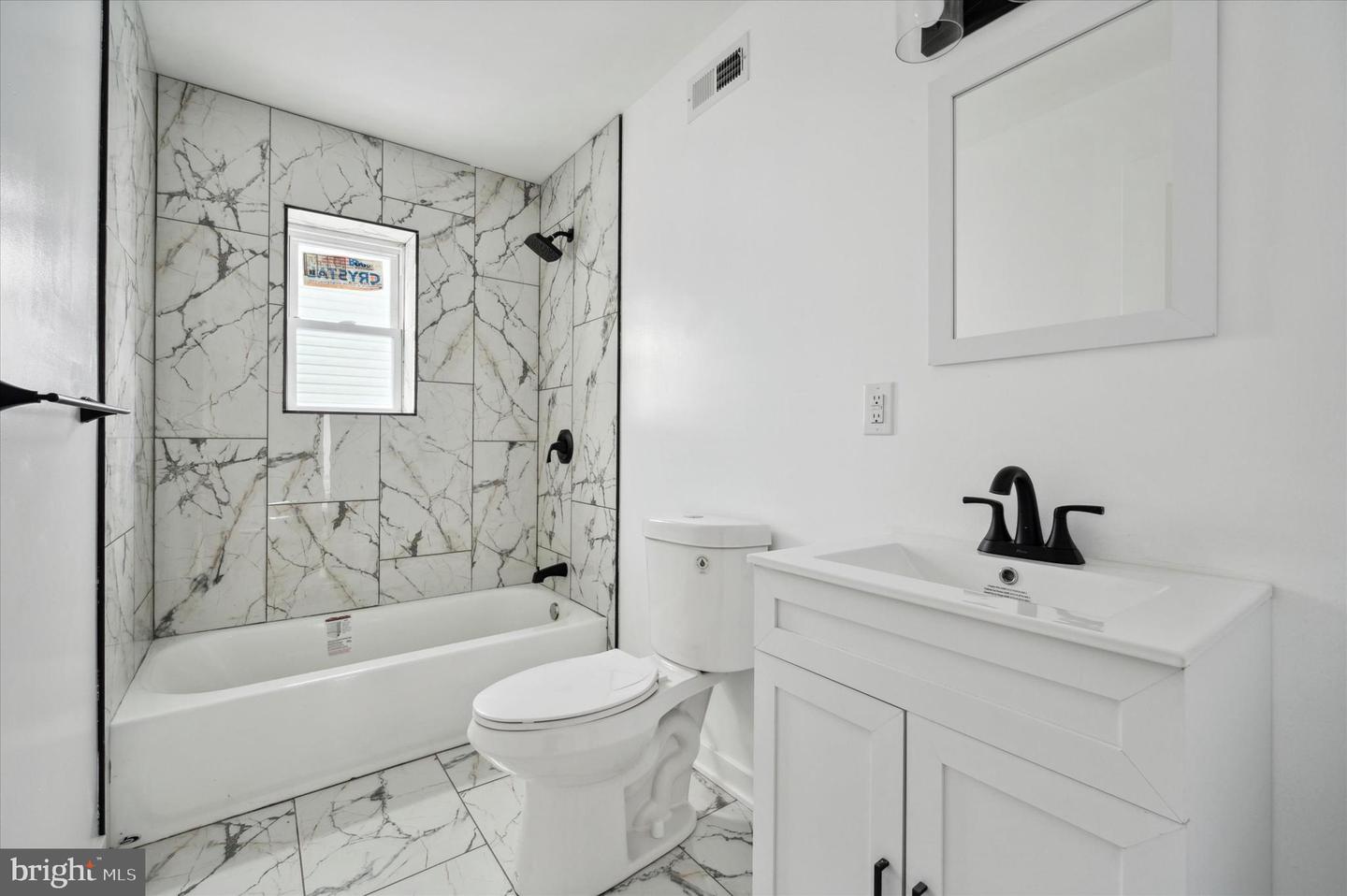 1231 N 16th St Property Photo 11