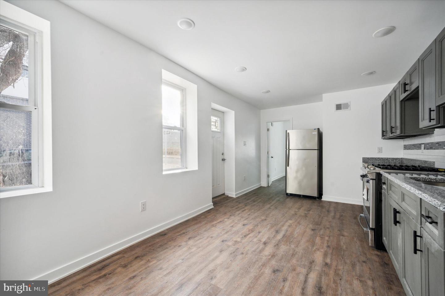 1231 N 16th St Property Photo 18