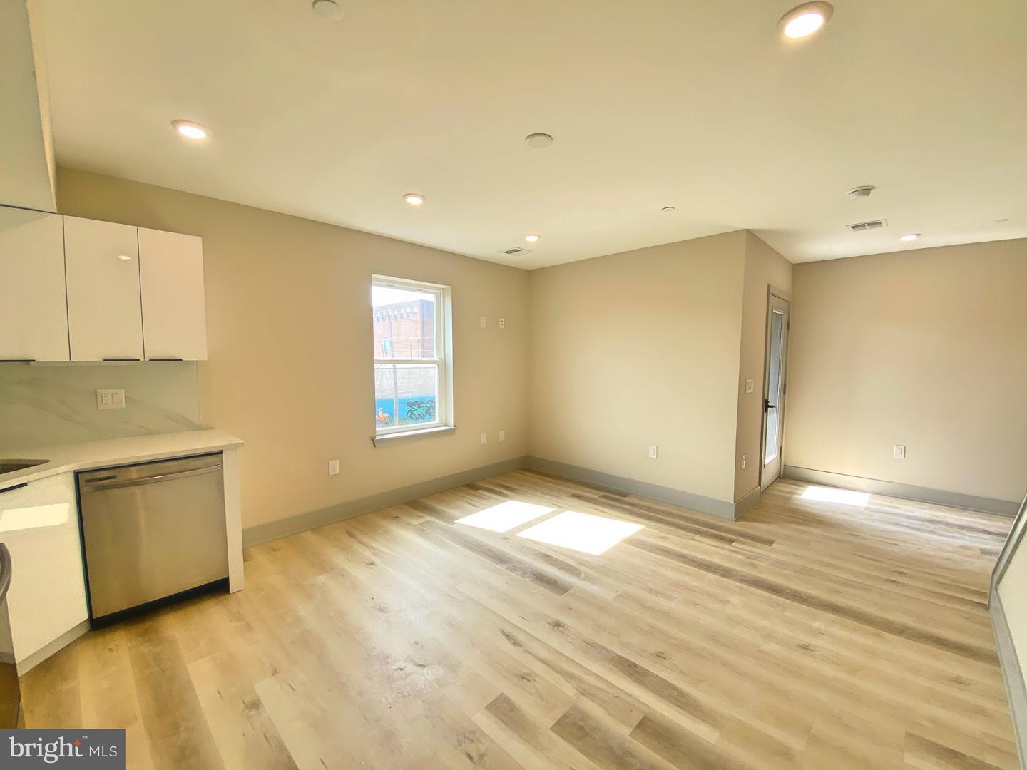 2328-44 N 2nd St #34 Property Photo 8