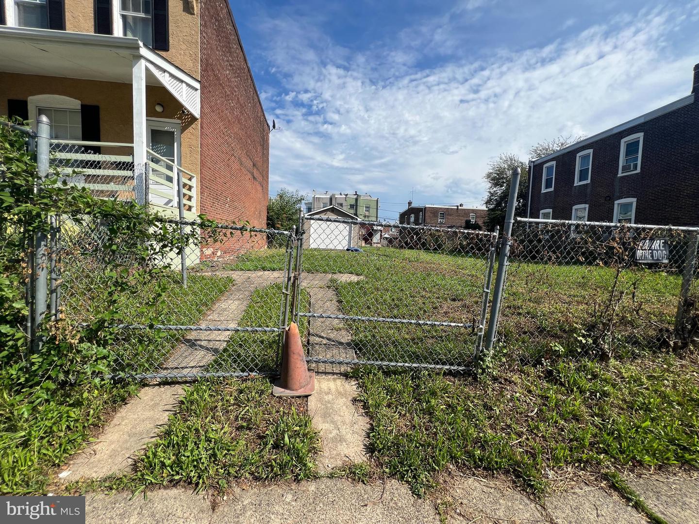 6737 Glenloch St Property Photo 1