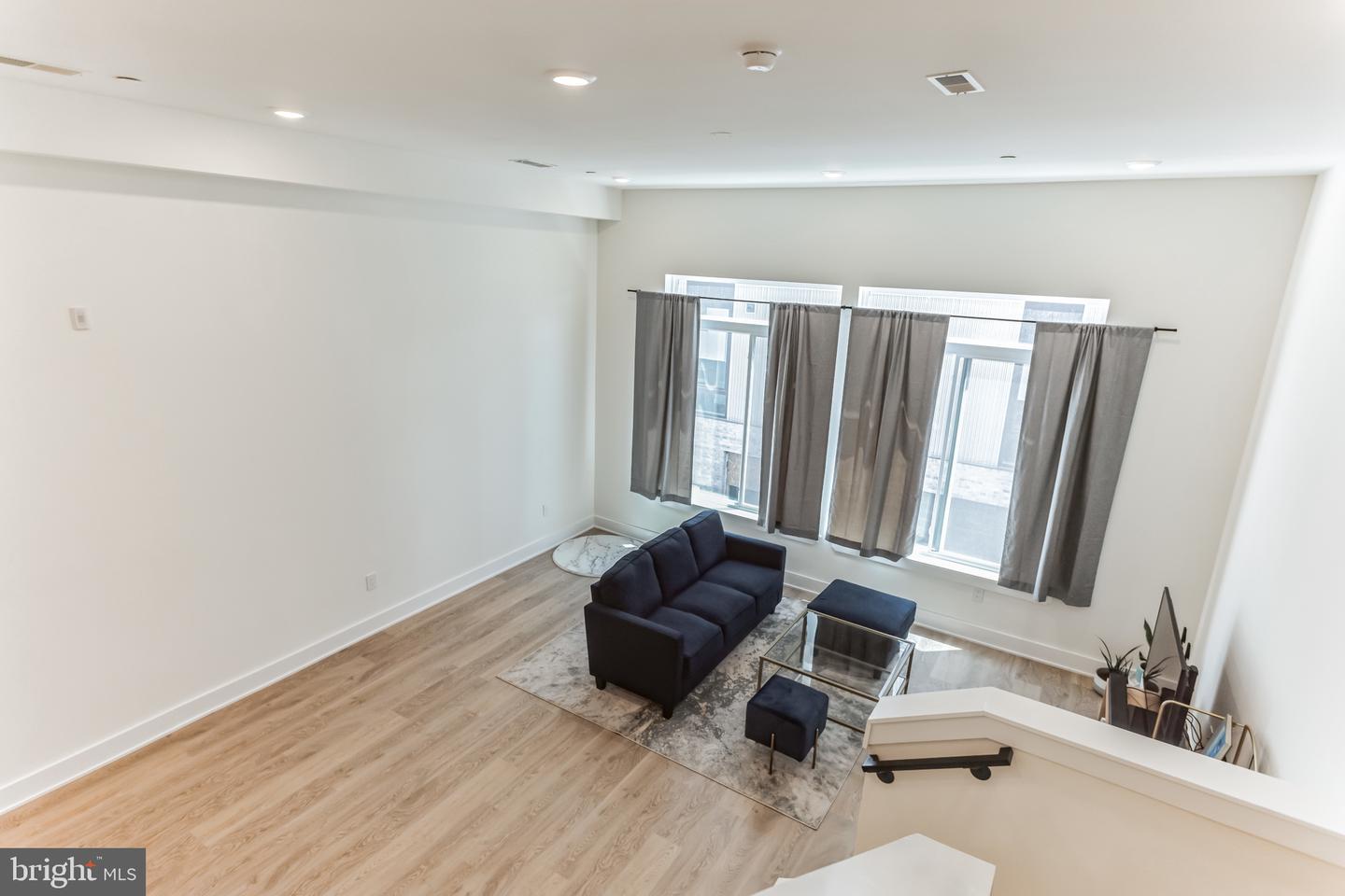 1115 N American St #b6 Property Photo 4