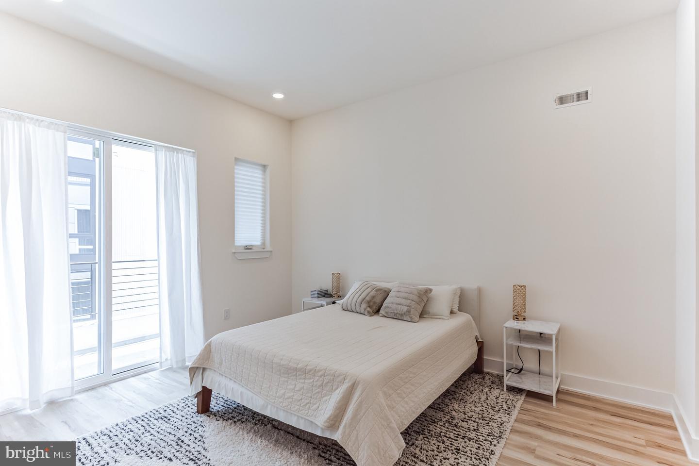 1115 N American St #b6 Property Photo 5