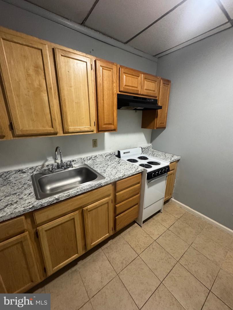3034 Frankford Ave Property Photo 4