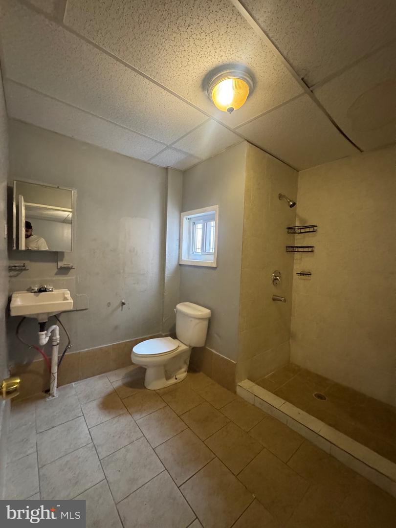 3034 Frankford Ave Property Photo 11