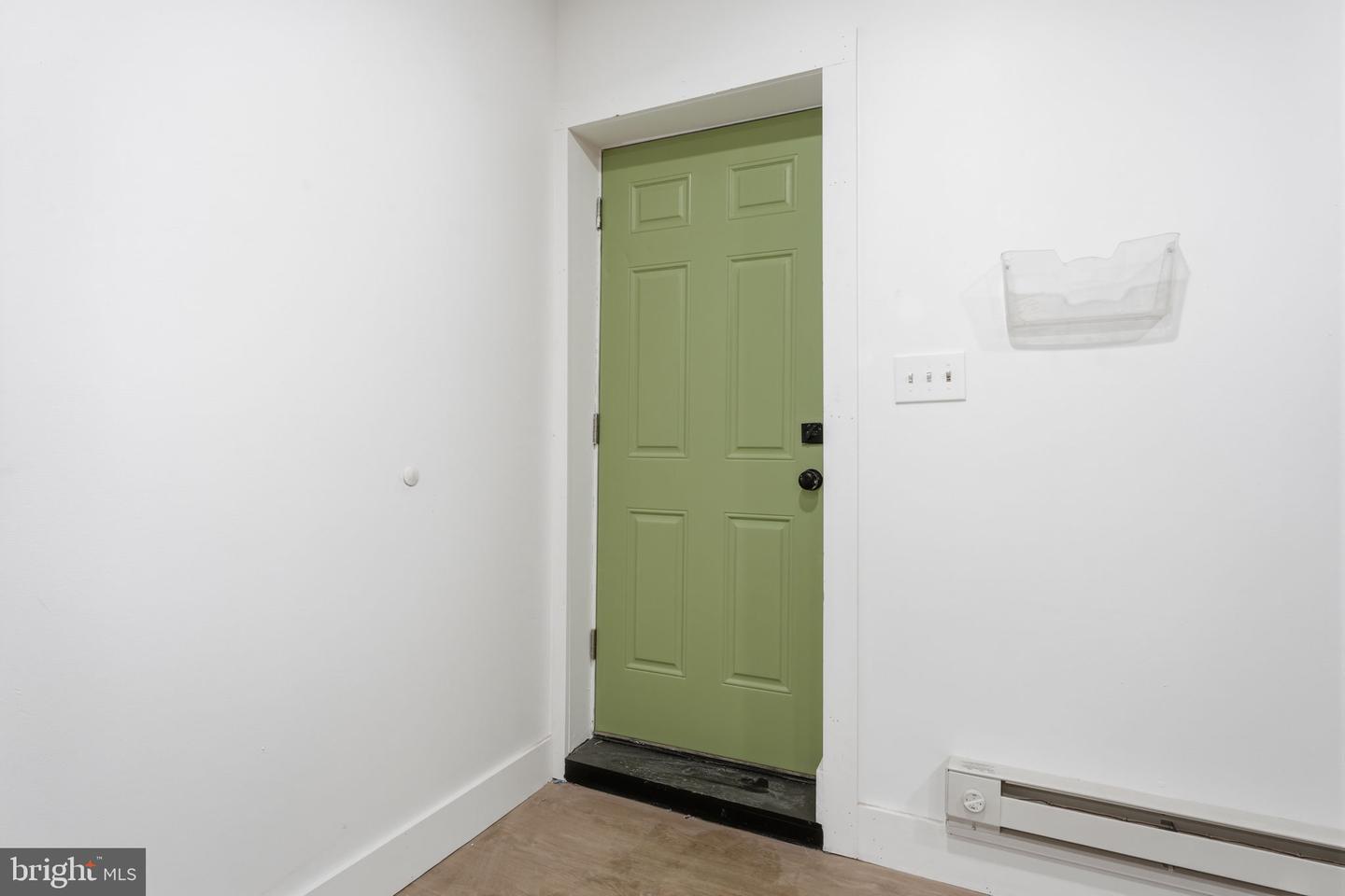 2357 N Beechwood St Property Photo 10