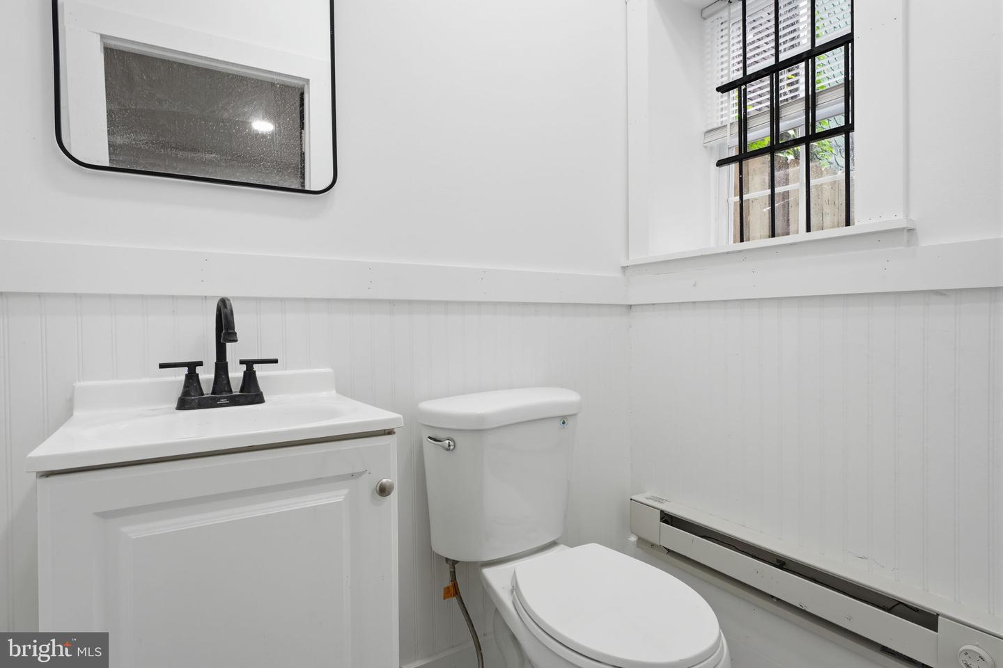 2357 N Beechwood St Property Photo 11