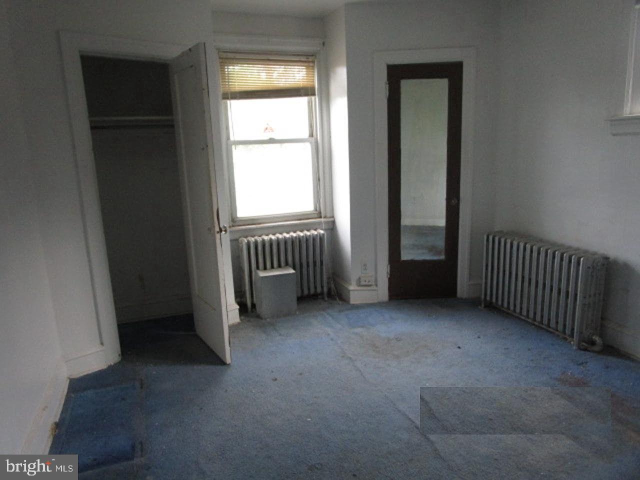 6126 N 11th St Property Photo 15