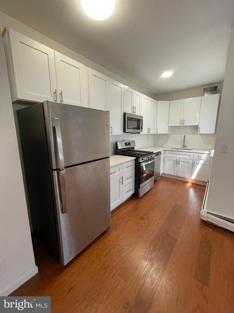 1917 SPRING GARDEN ST #2 Property Photo 1