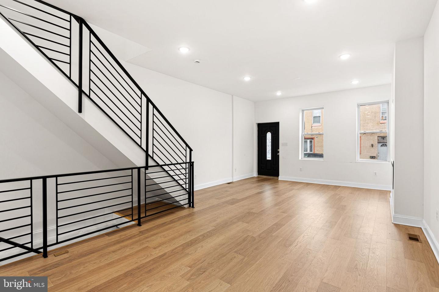 1823 Morris St Property Photo 4