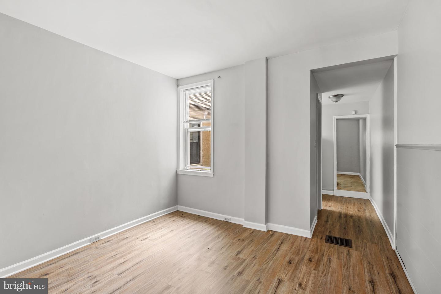 1918 E Firth St Property Photo 9
