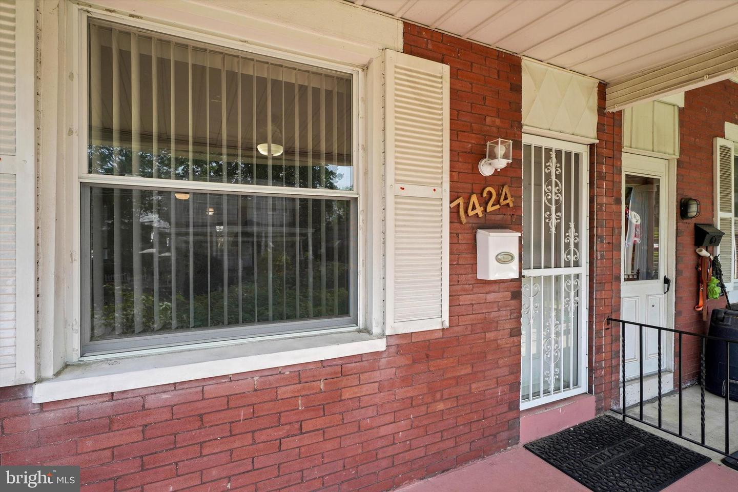 7424 Palmetto St Property Photo 1