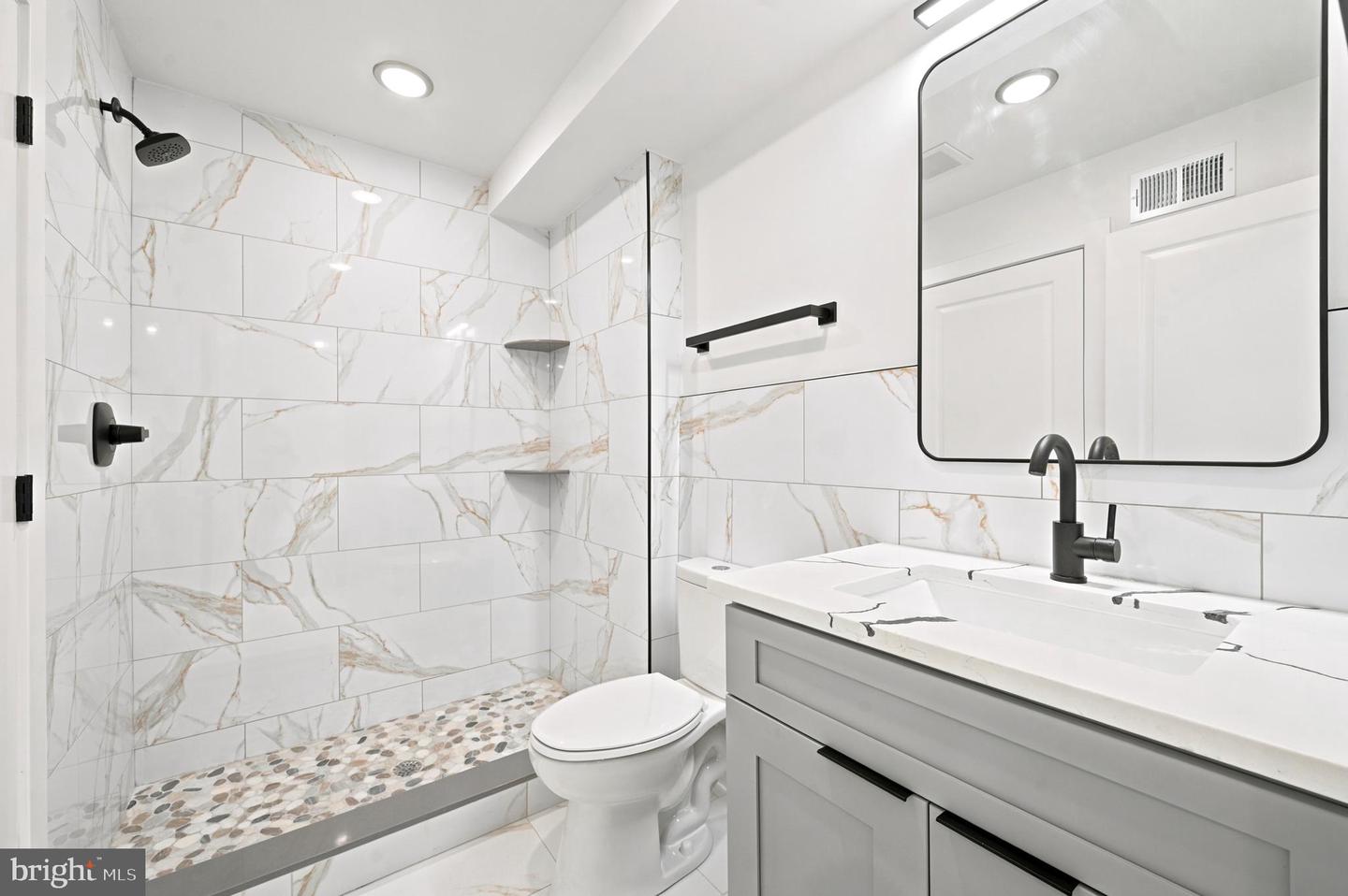 1514 S 22nd St #2 Property Photo 10