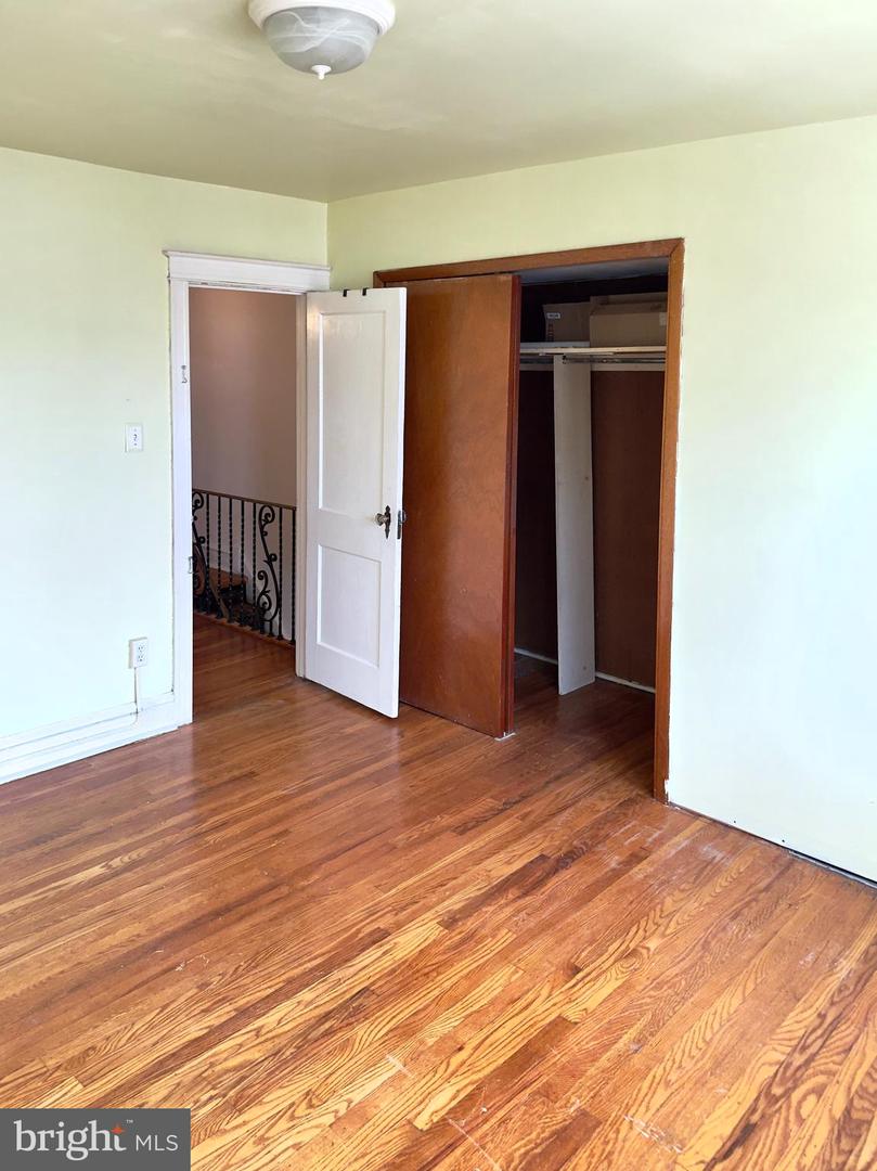 653 Gerhard St Property Photo 19