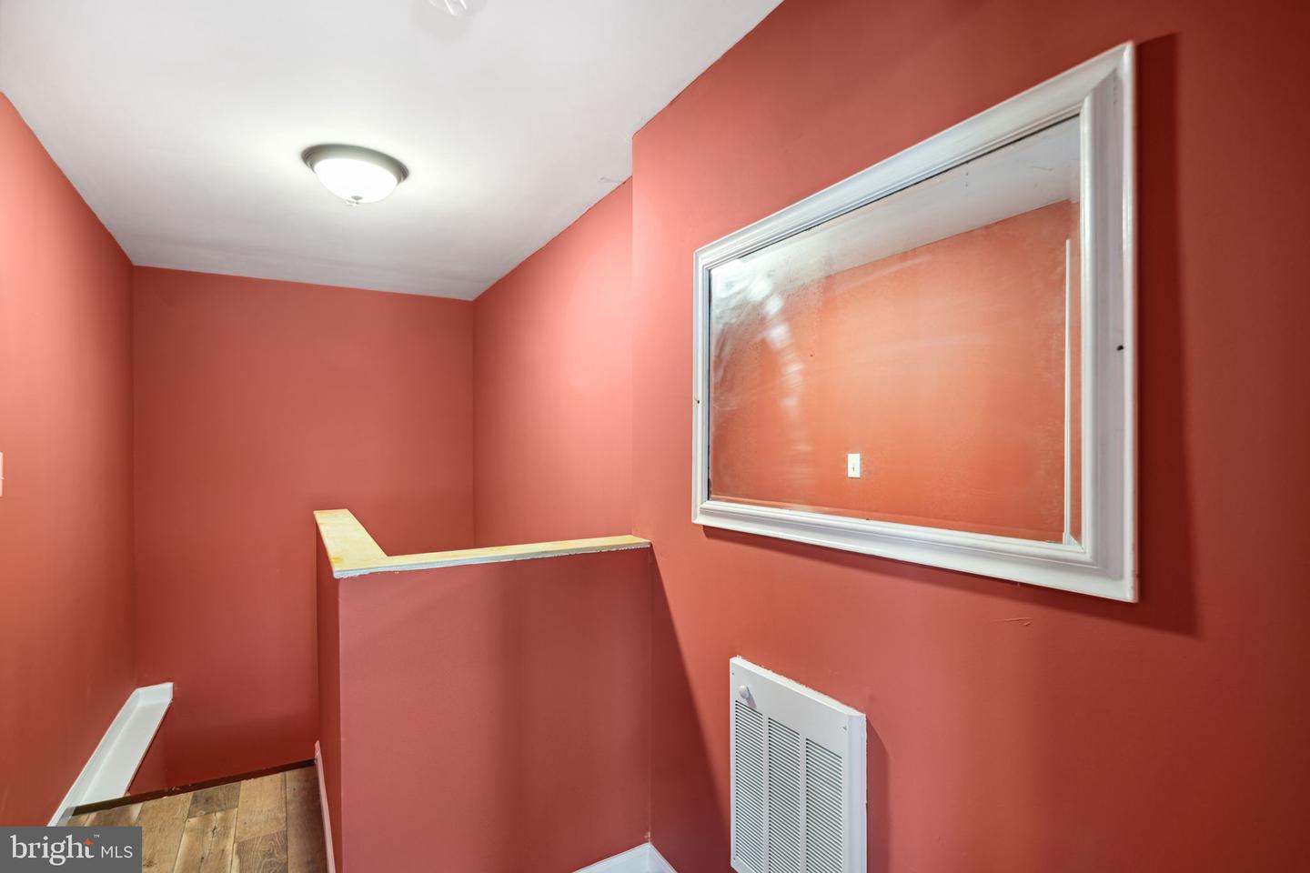 1612 Fontain St Property Photo 15