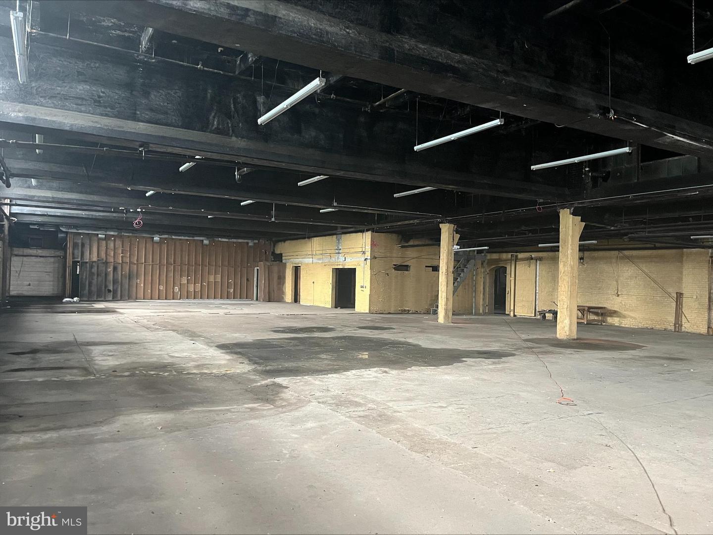 2427-35 W York St Property Photo 3