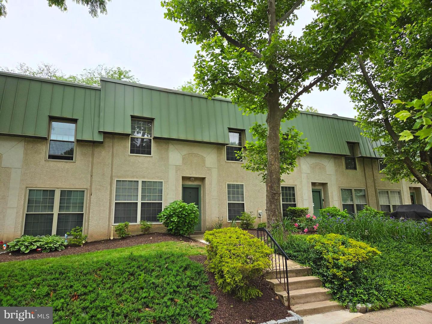 441 TOMLINSON RD #F12 Property Photo 1