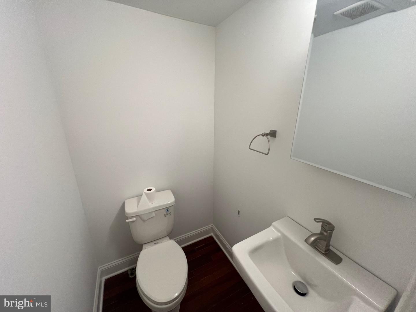 3228 W Diamond St #2 Property Photo 4