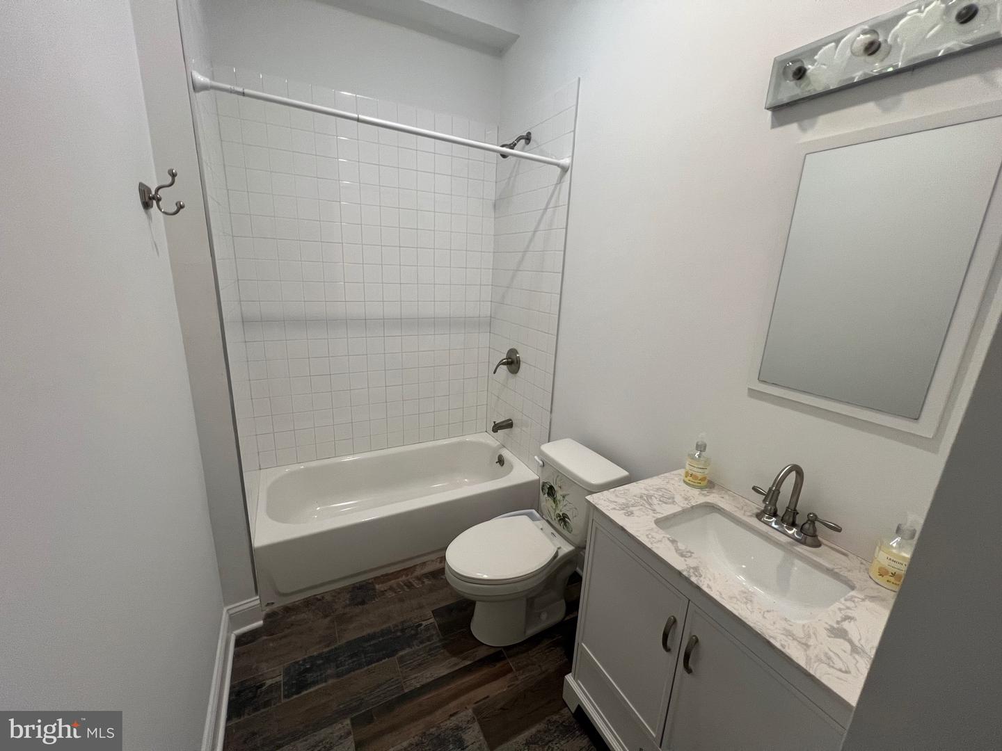 3228 W Diamond St #2 Property Photo 7