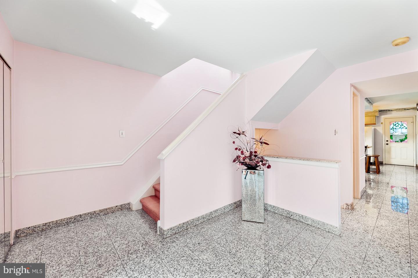 115 Wexford Pl Property Photo 7