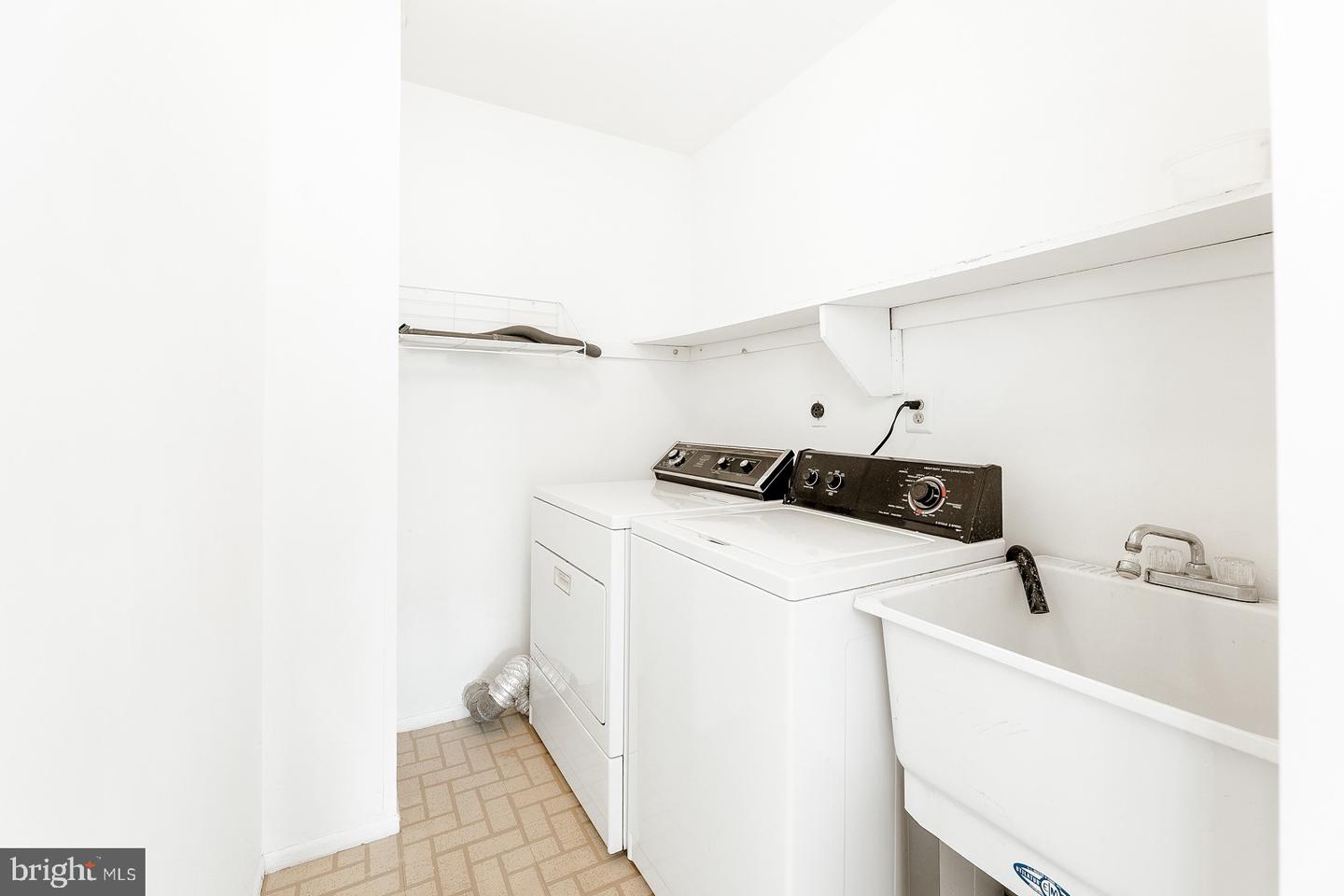 115 Wexford Pl Property Photo 29