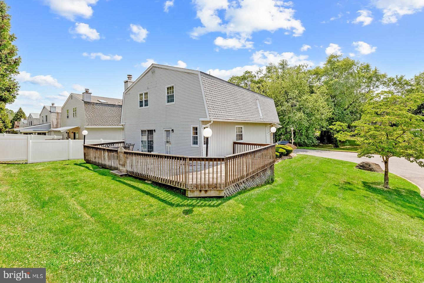 115 Wexford Pl Property Photo 37