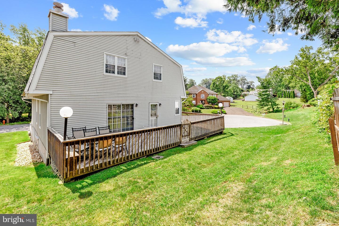 115 Wexford Pl Property Photo 38