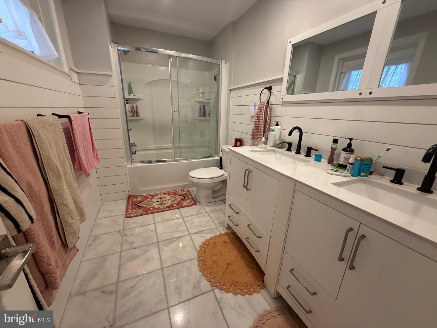 1211 Spruce St #2f Property Photo 4