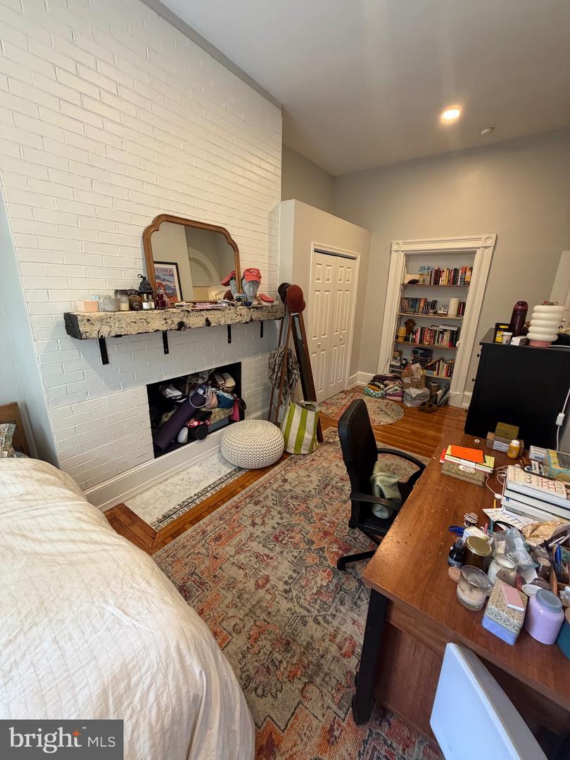 1211 Spruce St #2f Property Photo 5