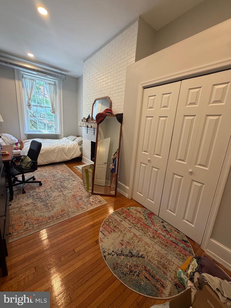 1211 Spruce St #2f Property Photo 7