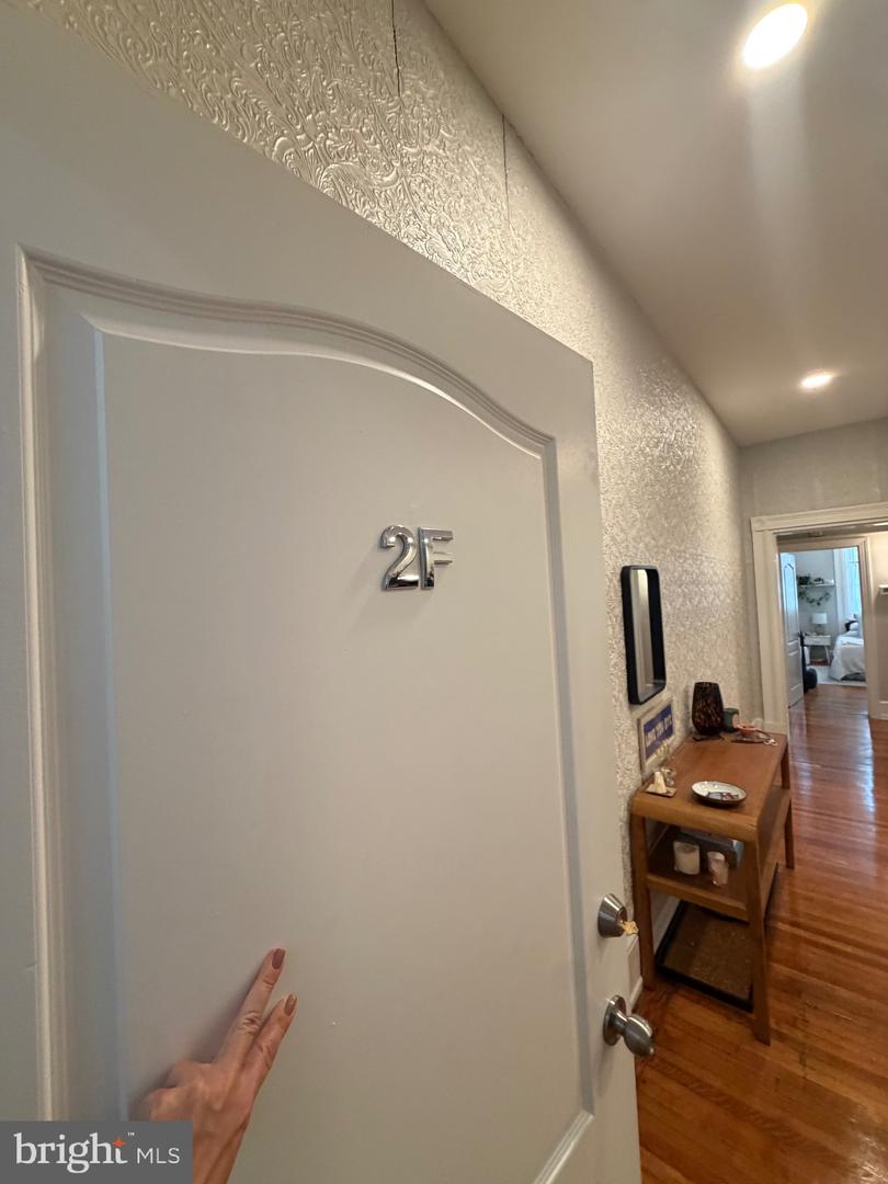 1211 Spruce St #2f Property Photo 8
