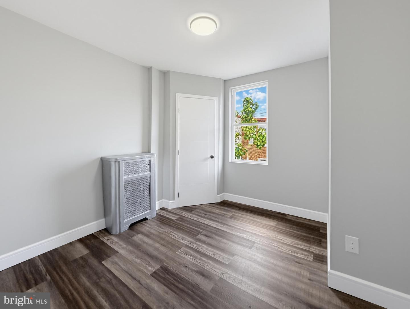 4951 N Franklin St Property Photo 20