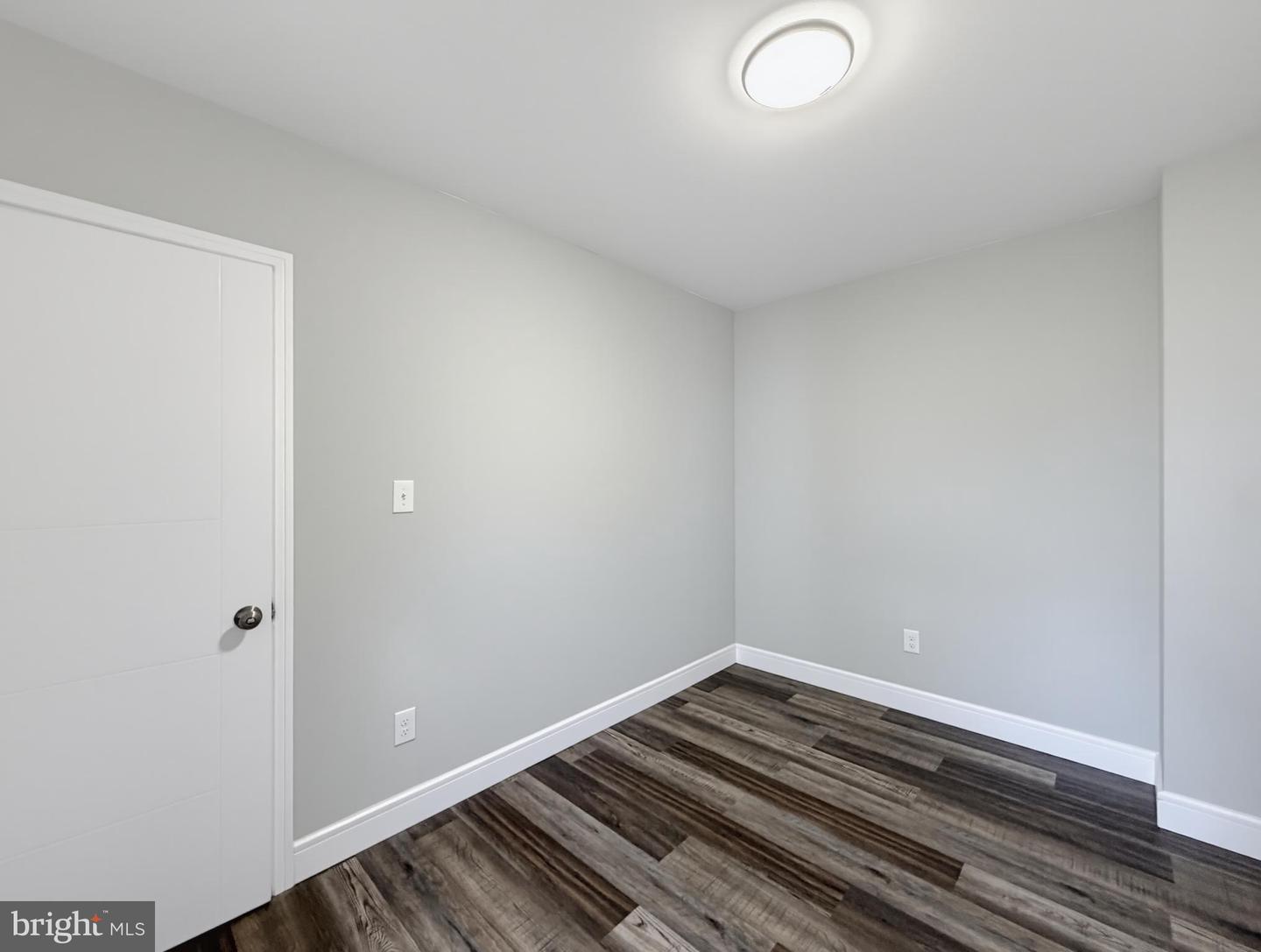 4951 N Franklin St Property Photo 25